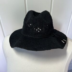 Vince Camuto Black Wide Brim Adjustable One Size‎ Lightweight Airy Cloth Hat